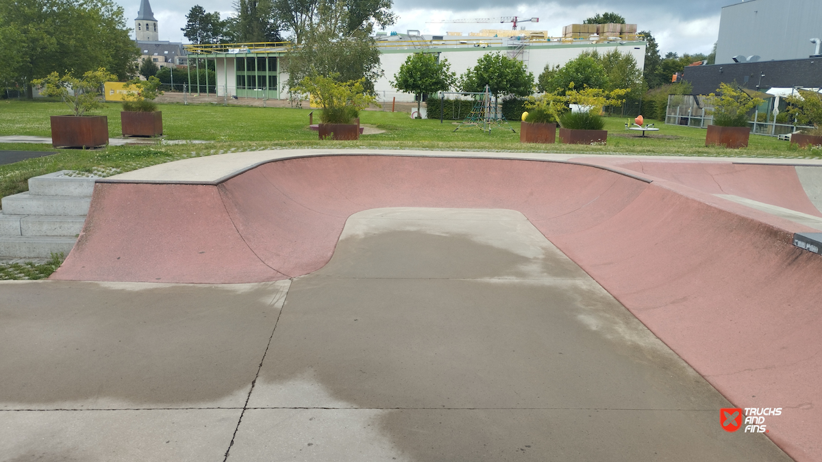 Stekene skatepark